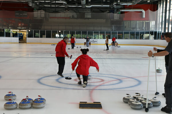 Initiation au Curling - Palladium à Champéry - Activités de l'hiver